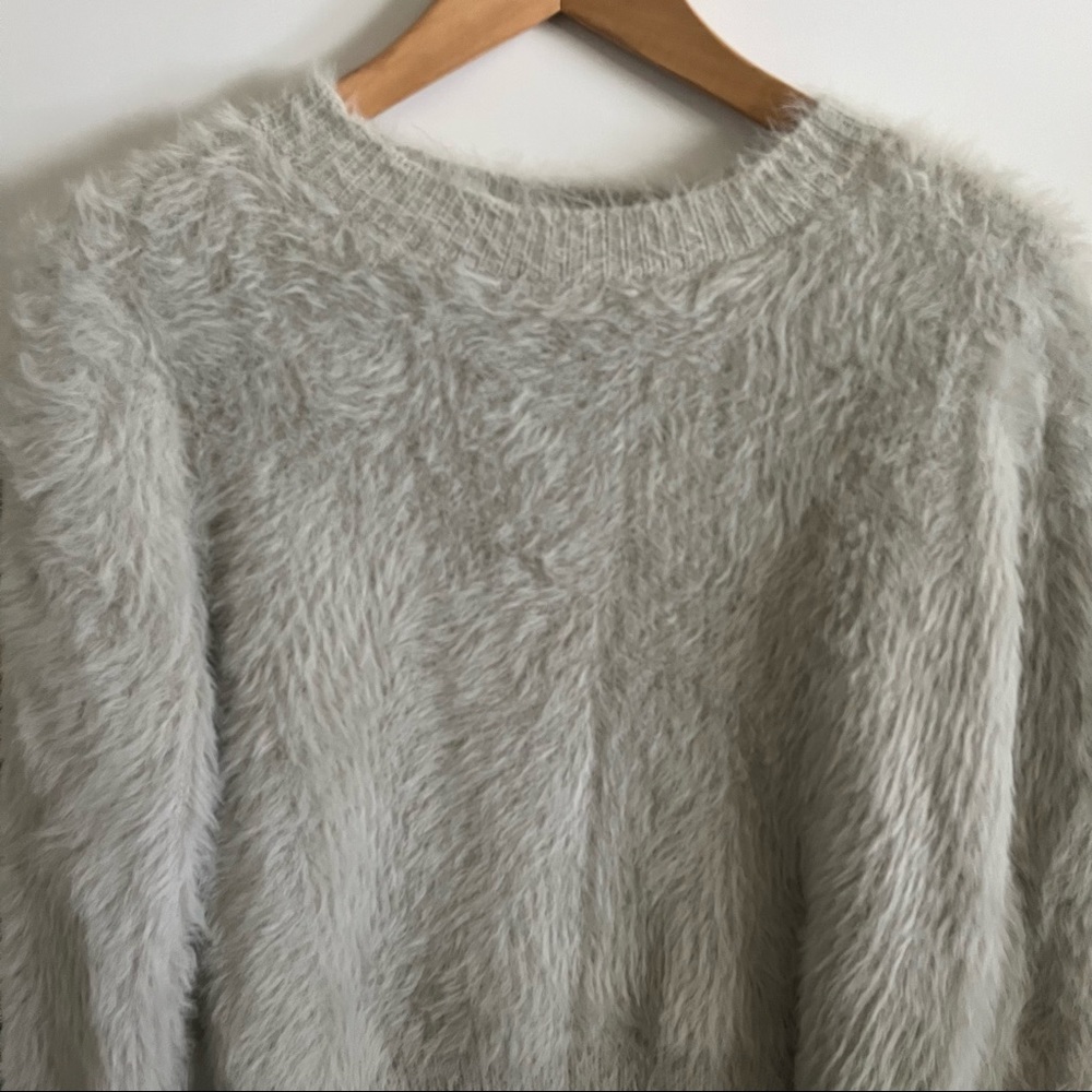 Nectar Clothing Gray Fuzzy Sweater